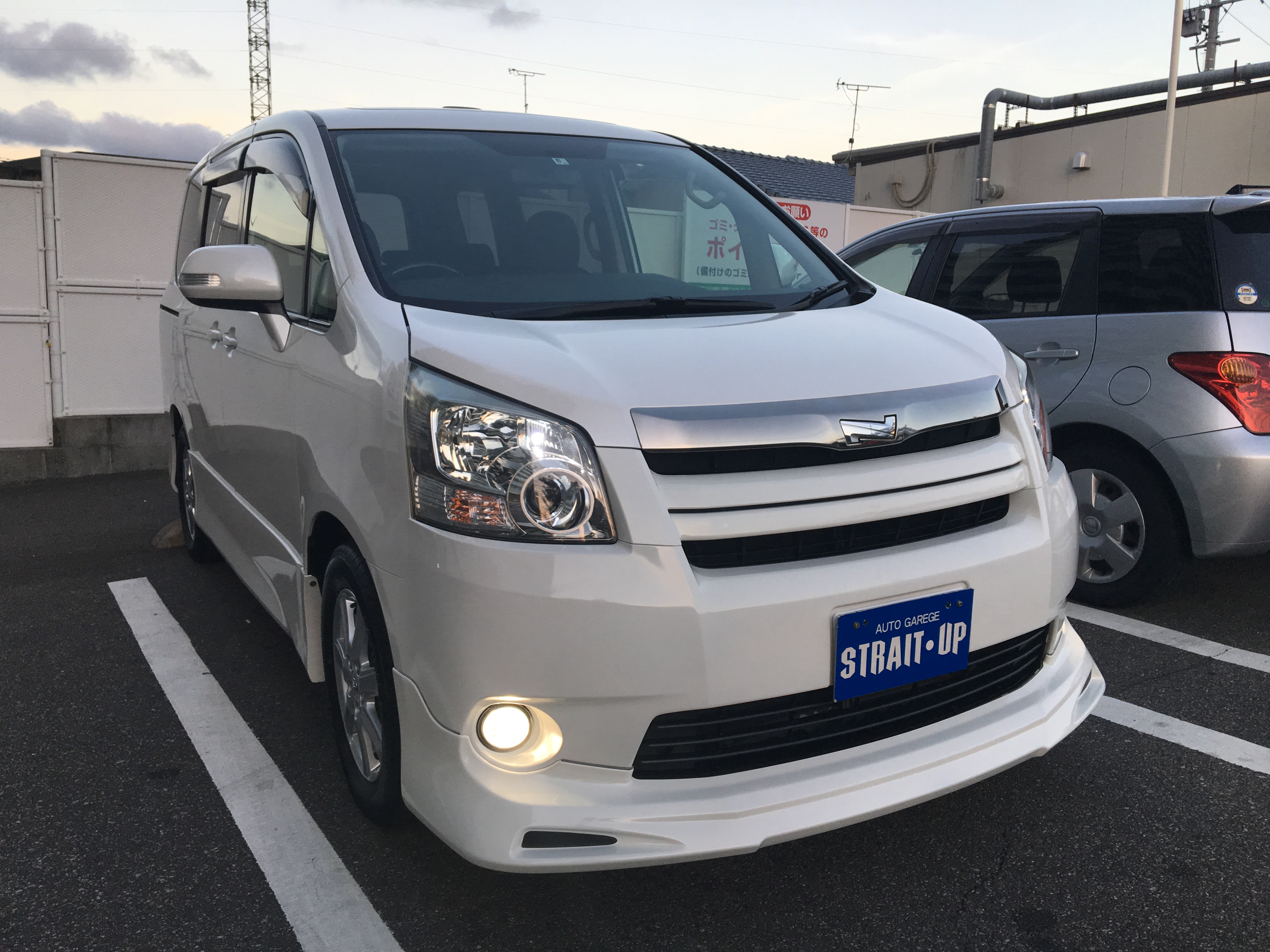 H29.8.11 筑紫郡 K様 トヨタ ノア Si