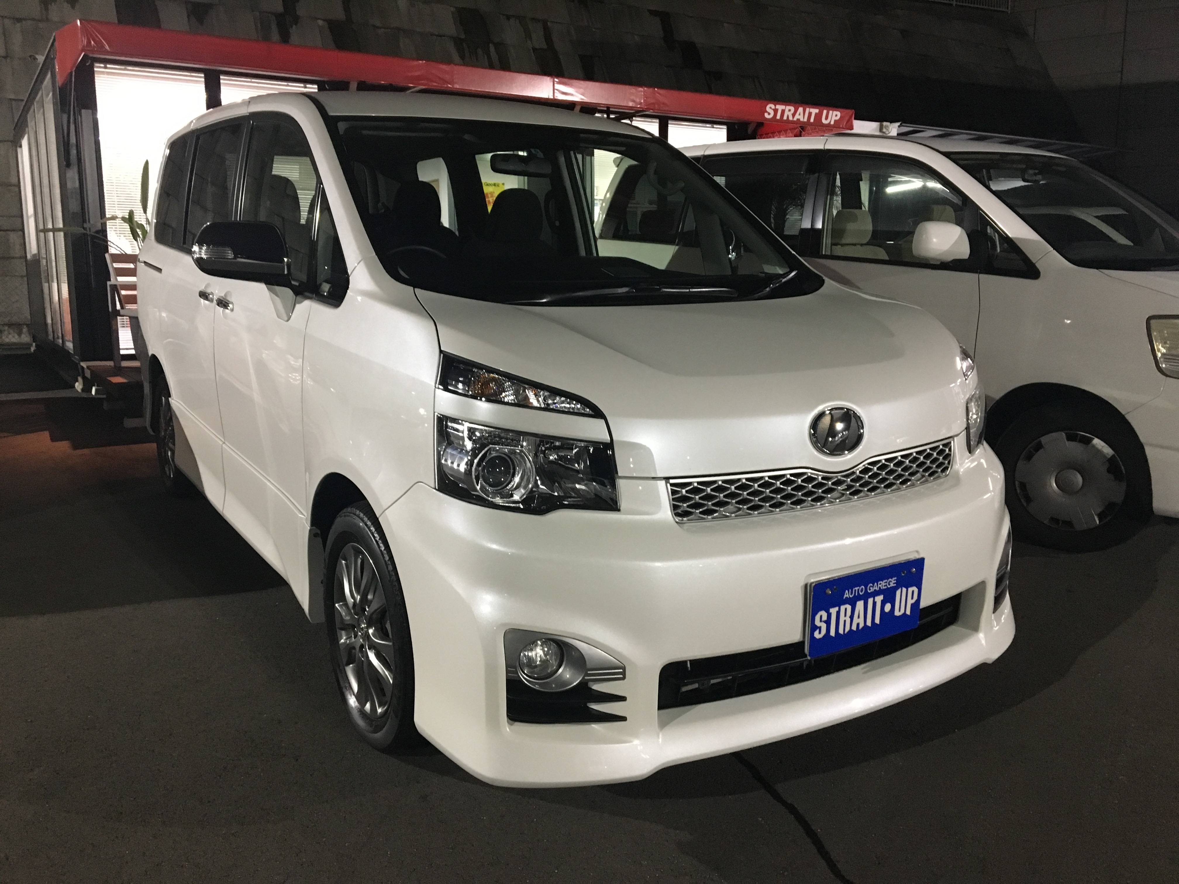 H29.10.19 筑紫野市 N様 トヨタ ヴォクシーZS煌