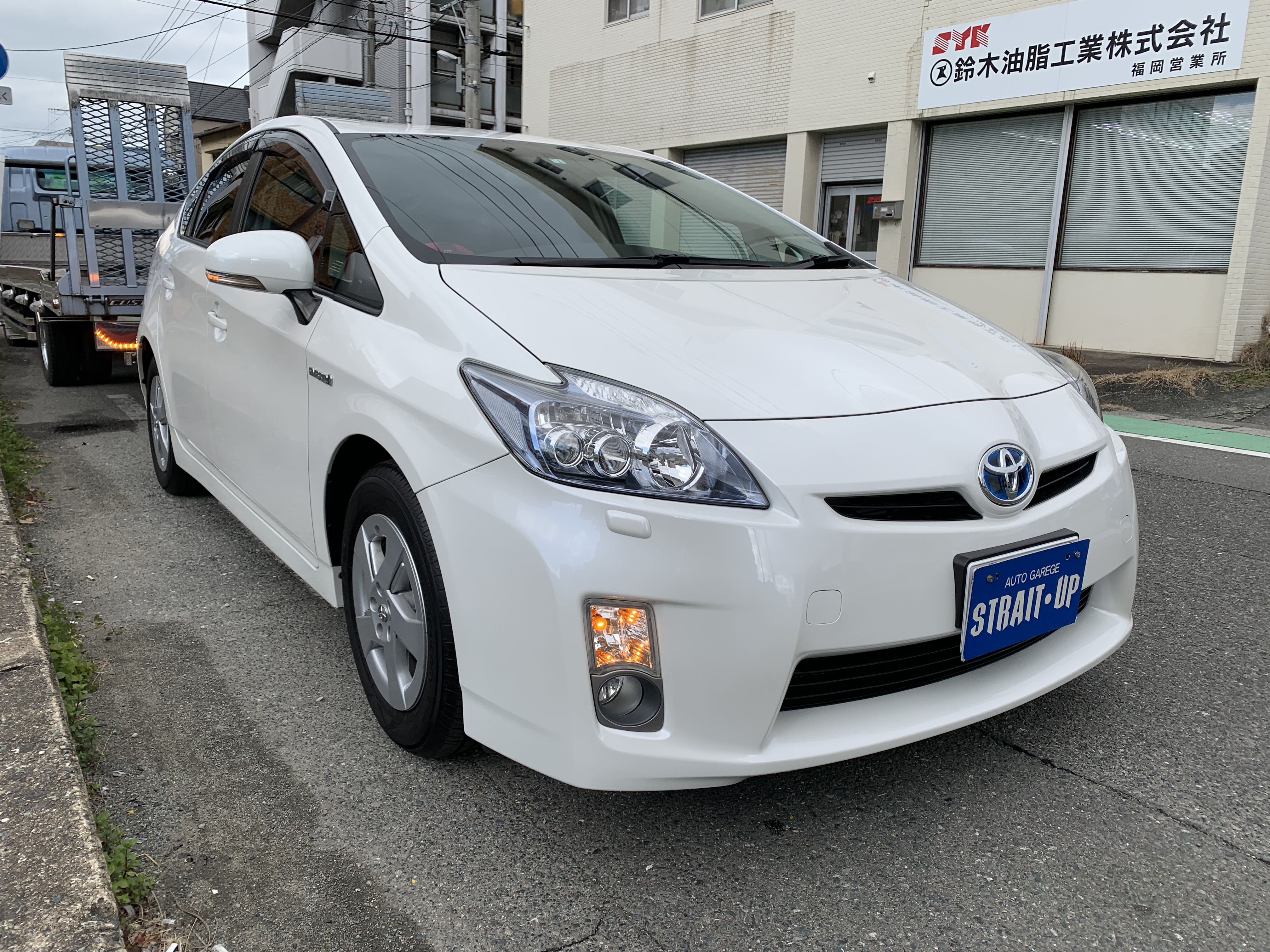 H31.2.1 福岡市 F様 トヨタ プリウス S LEDエディション