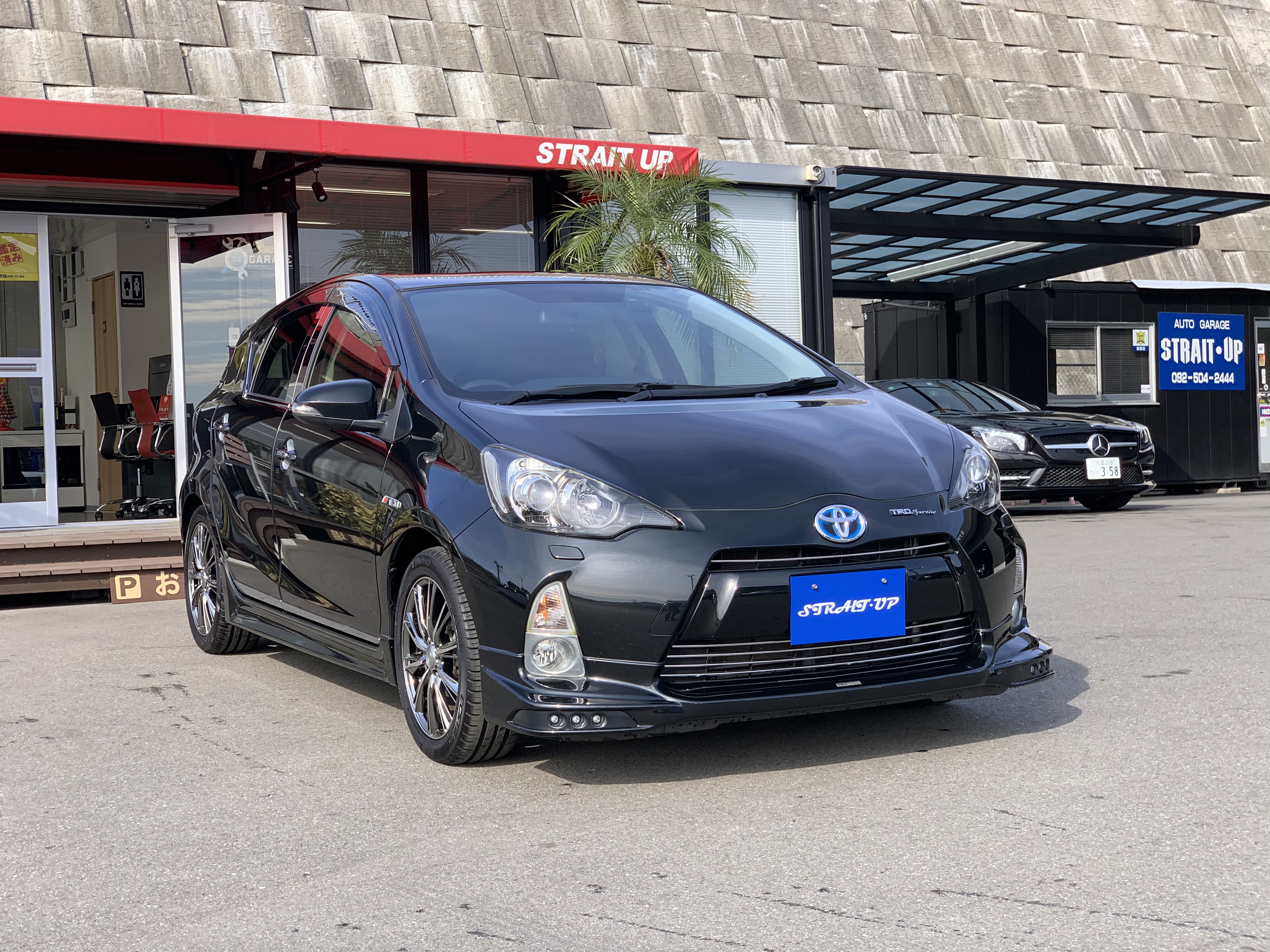 R1 12 19 奈良県 N様 トヨタ アクア G ストレートアップの中古車販売