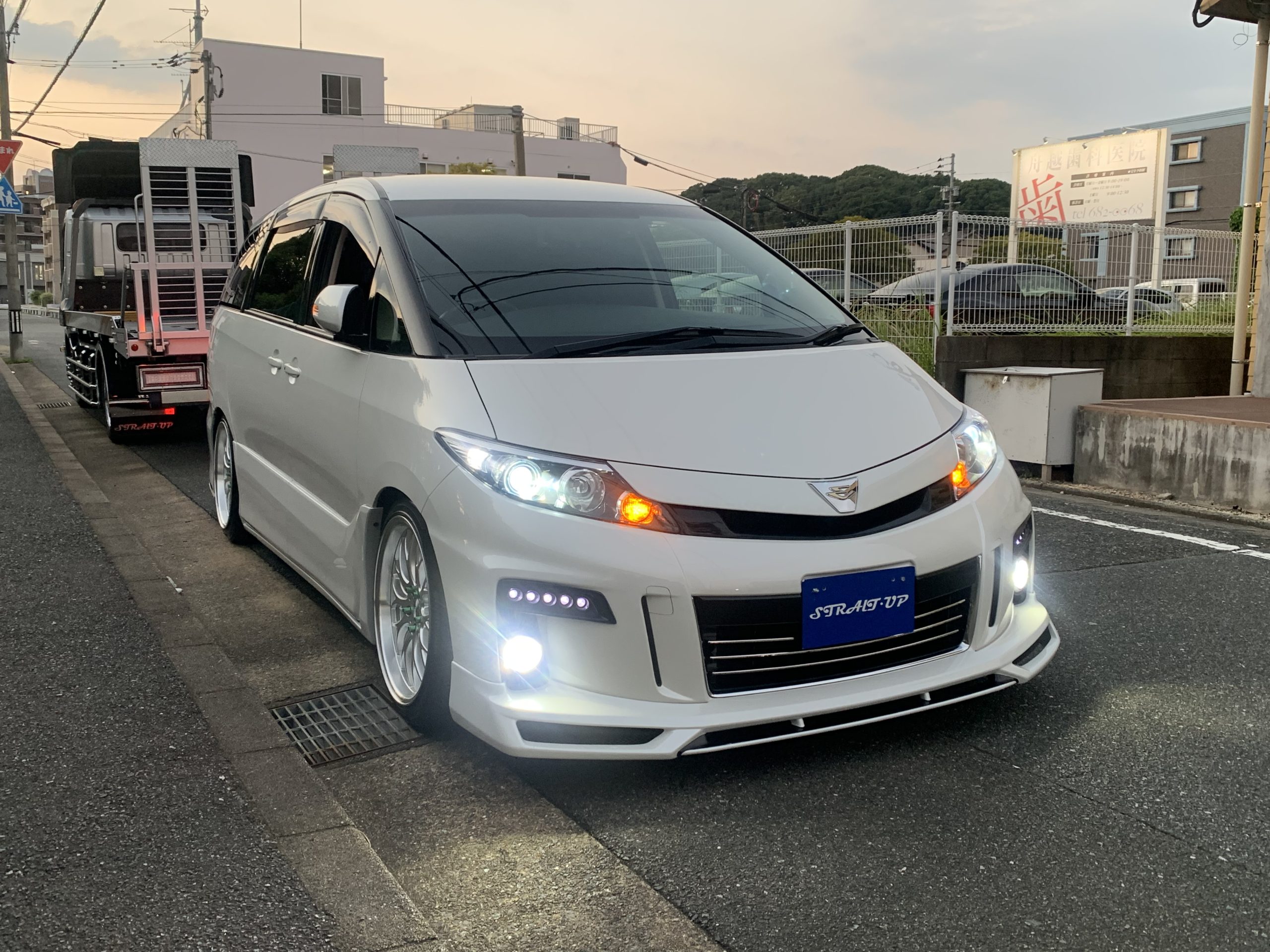 R3.10.7 福岡市 K様 トヨタ エスティマ アエラス