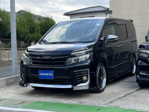 R7.12.7 福岡市 N様 トヨタ ヴォクシー ZS煌